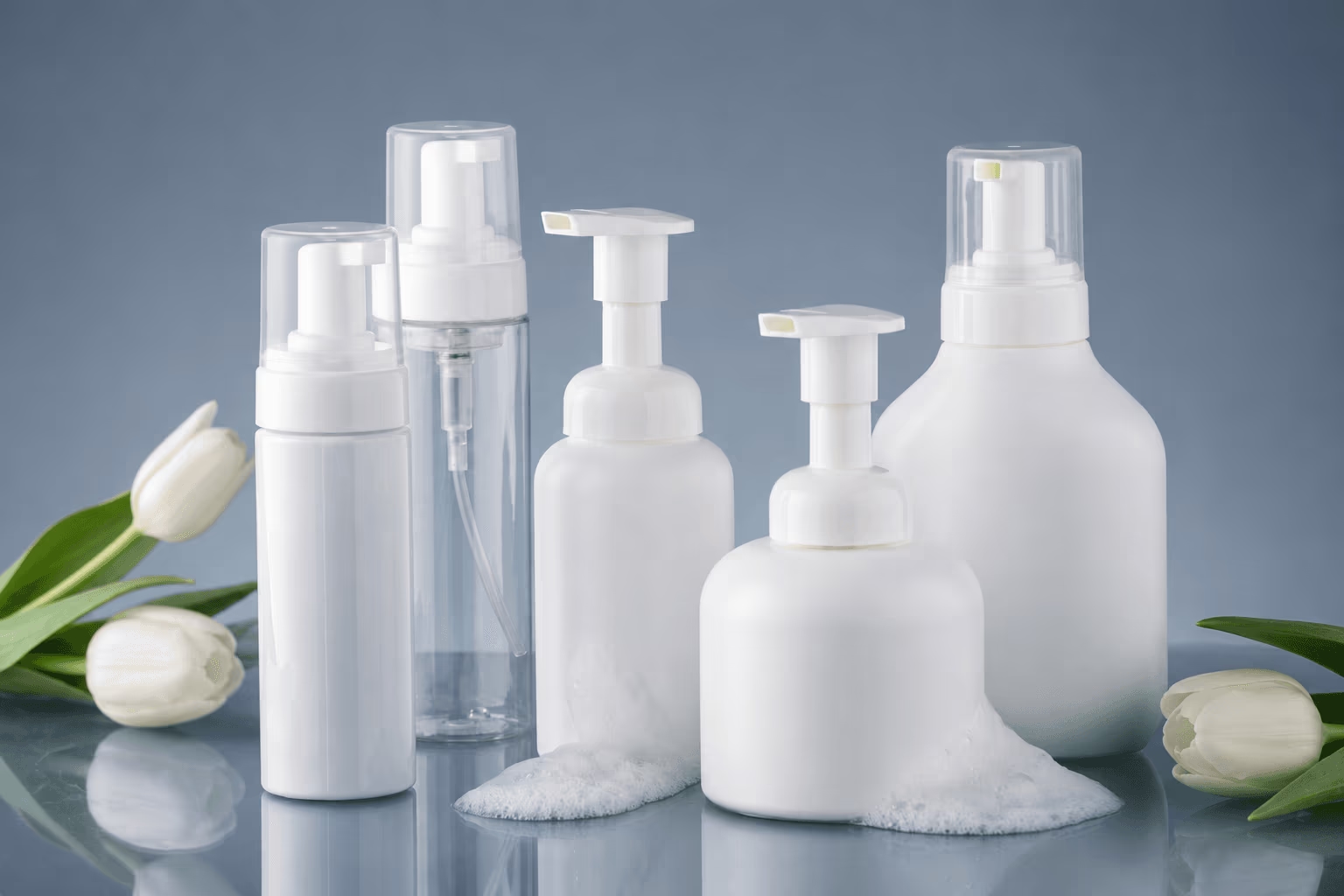 Rigid plastic packaging made with recycled materials from PIR and PCR sources